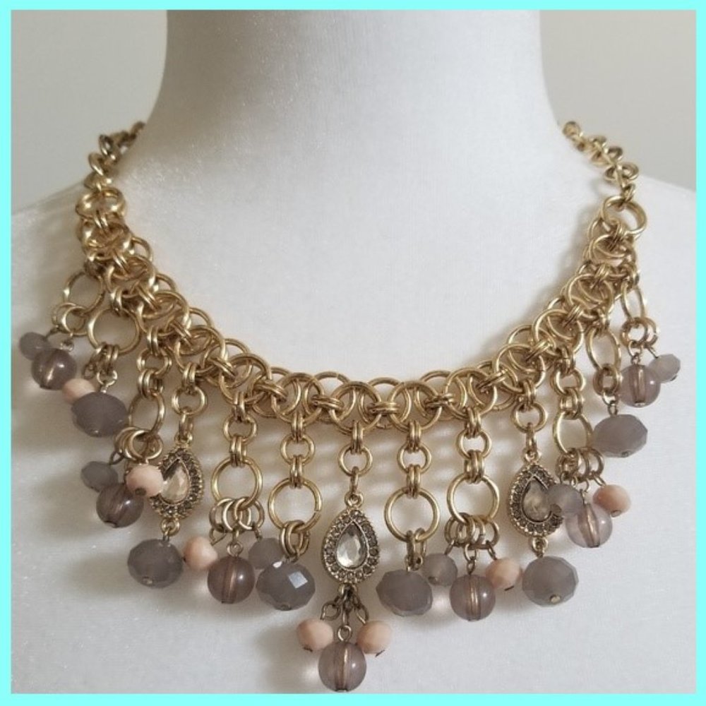 🔴🌺HP🌺Beautiful Statement Necklace🔴